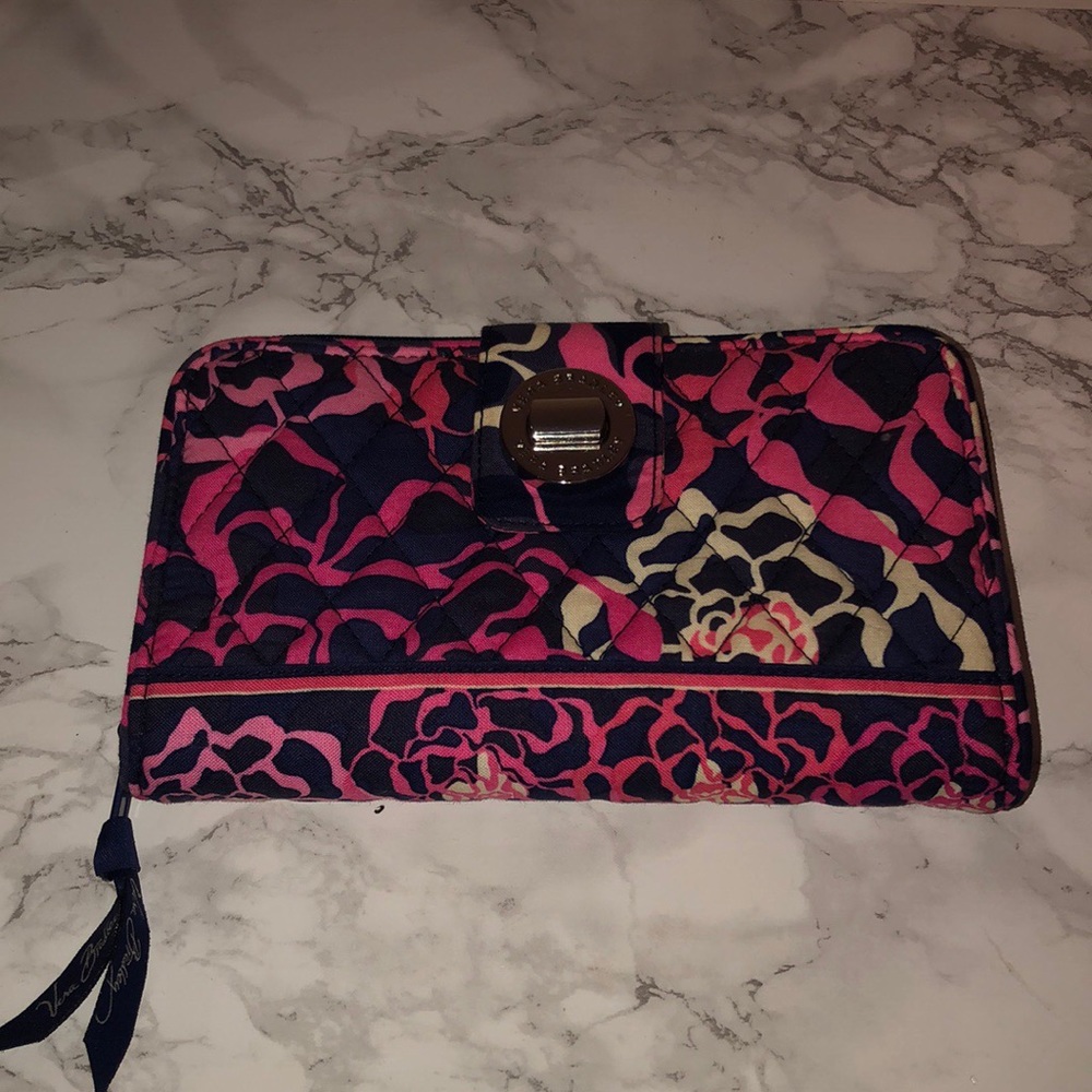 Vera Bradley RFID Turnlock Wallet in Katalina Pink